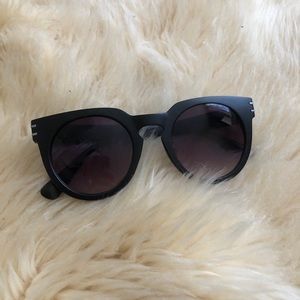 Black Frame Sunglasses